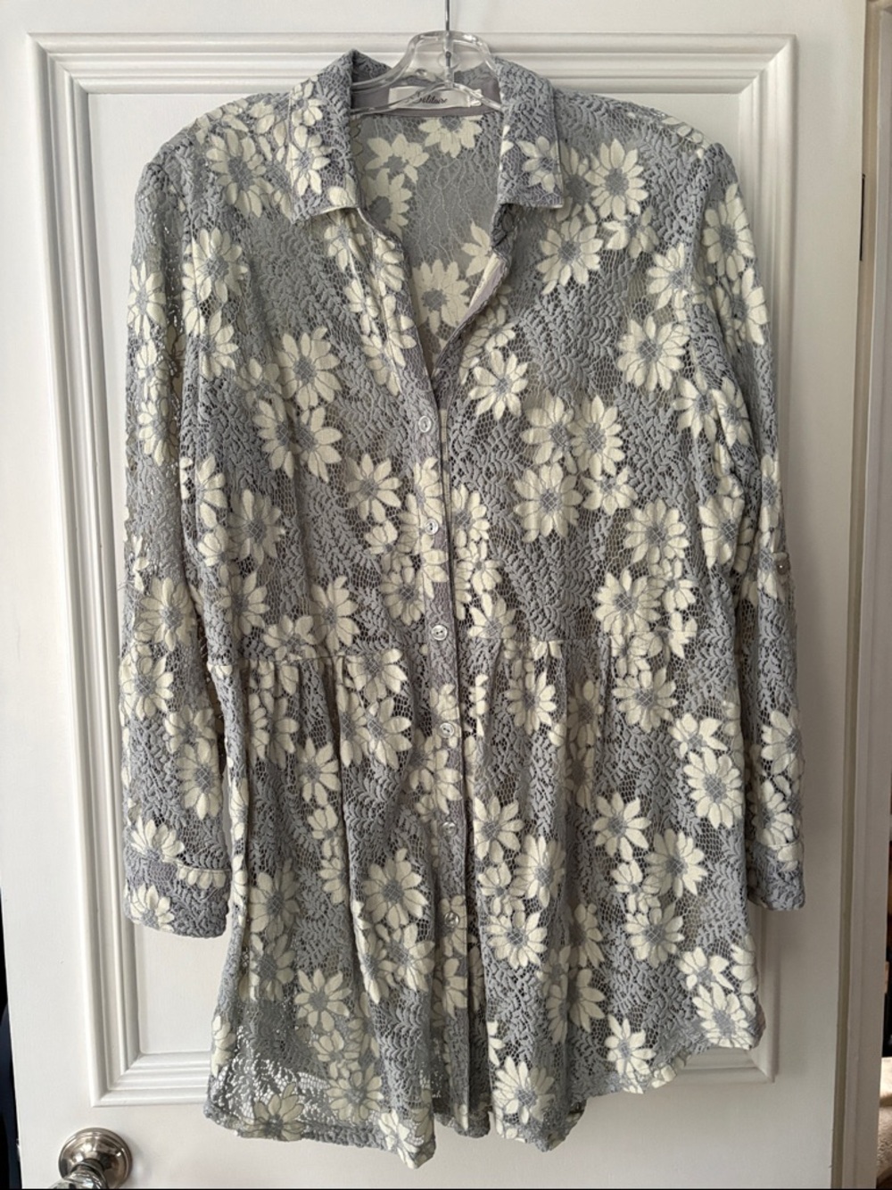 Plus size Blue-Gray Lace Floral Blouse